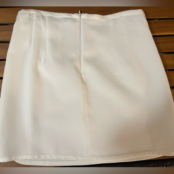 Zara White Short Skirt - Picture 3 of 3